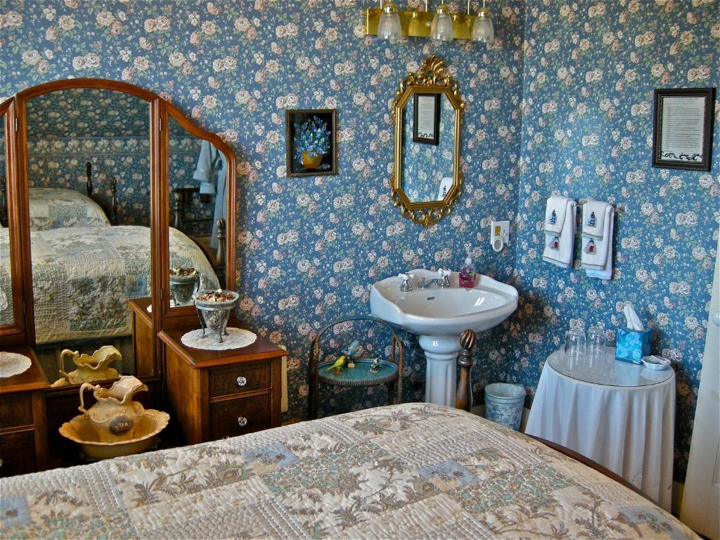 The Old Tower House Bed & Breakfast นอร์ธเบนด์ ภายนอก รูปภาพ