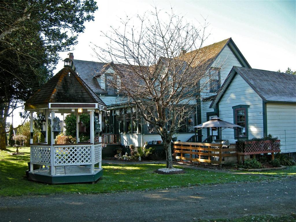 The Old Tower House Bed & Breakfast นอร์ธเบนด์ ภายนอก รูปภาพ