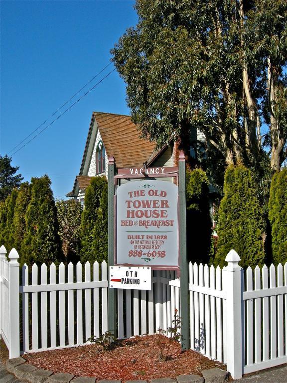 The Old Tower House Bed & Breakfast นอร์ธเบนด์ ภายนอก รูปภาพ